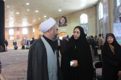 بازدید نماینده ولی فقیه در استان و امام جمعه ایلام از میز خدمت اداره کل کتابخانه های عمومی استان ایلام