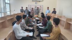 برگزاری برنامه طرح ملی گفت و شنود با جوانان در خانه محیط زیست کتابخانه عمومی سعدی دهلران