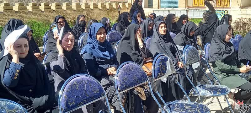 حضور مریم بالوی فیلی در نشست خبری شریفی مدیرکل میراث فرهنگی ایلام , خبرنگار نودادامروز حضور مریم بالوی فیلی در نشست خبری شریفی مدیرکل میراث فرهنگی ایلام , خبرنگار نودادامروز