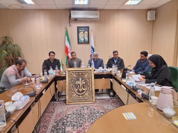 جلسه مدیر کل استاندارد ایلام با اتاق اصناف و اعضای اتحادیه صنف قنادی‌های استان