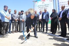 کلنگ‌زنی مرکز جامع رادیوتراپی شیمی‌درمانی و پزشکی‌هسته‌ای شهر ایلام