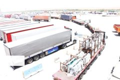 فعالیت تجاری و صادرات کالا در مرز بین‌المللی مهران از سر گرفته شد