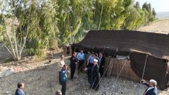توزیع بسته های آموزشی در بین دانش آموزان عشایر