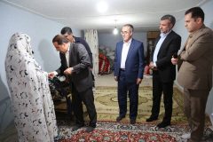 تأکید استاندار ایلام بر مشارکت مدیران استانی در رفع مشکلات نیازمندان
