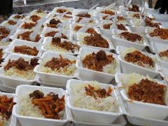 توزیع بیش از ۲۲۰۰ پرس غذا در ایلام به مناسبت شهادت امام جعفر صادق (ع)