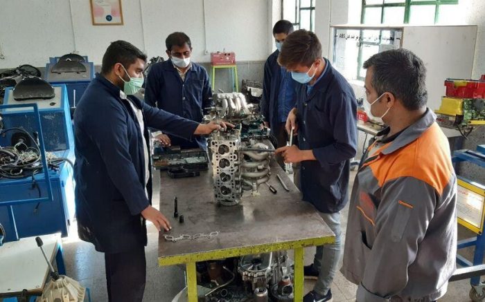 تأکید بر توسعه آموزش های مهارتی و اشتغال زایی
