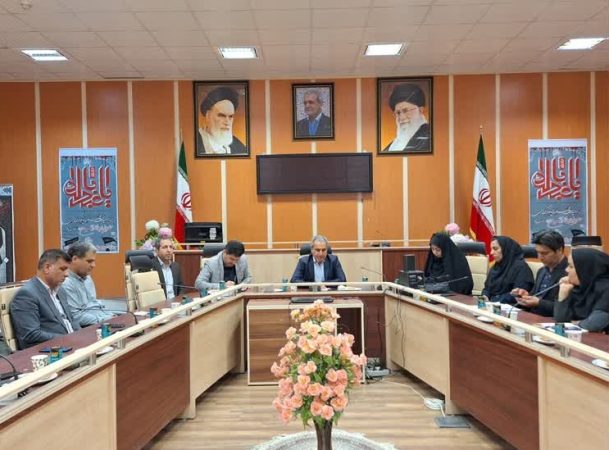 برگزاری نشست انجمن کتابخانه‌ های عمومی در ایوان