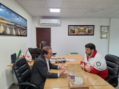 استاندار ایلام در دیدار با رئیس جمعیت هلال احمر خواستار تقویت خدمات امدادی به زوار شد