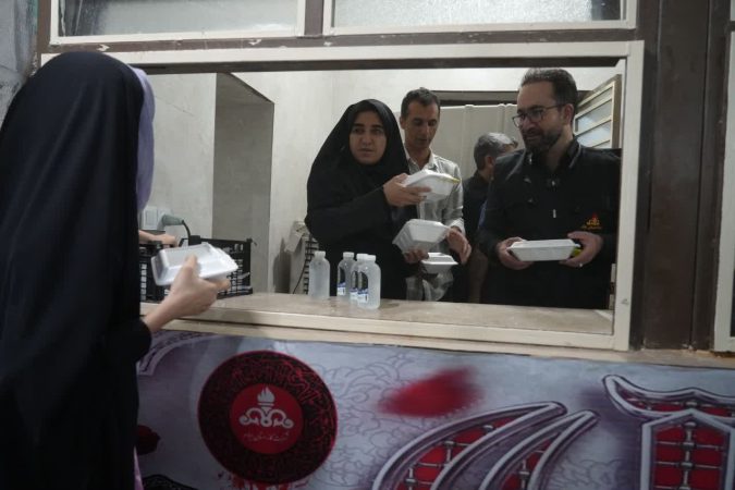 استقبال گسترده زائران اربعین از موکب شرکت گاز استان ایلام