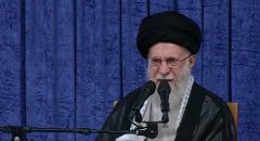 فیلم کامل بیانات رهبر انقلاب در مراسم عزاداری شهادت امام رضا (ع) -۲ شهریور ۱۴۰۴