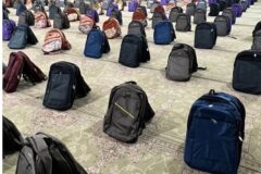توزیع ۵ هزار بسته لوازم‌ التحریر در بین دانش‌ آموزان کم‌ برخوردار ایلامی
