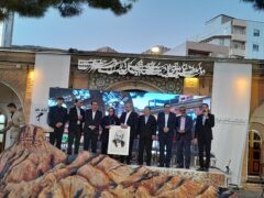 هنرمندان ایلامی در دوران دفاع مقدس نقش مؤثری در تهییج و بسیج جوانان ایفا کردند