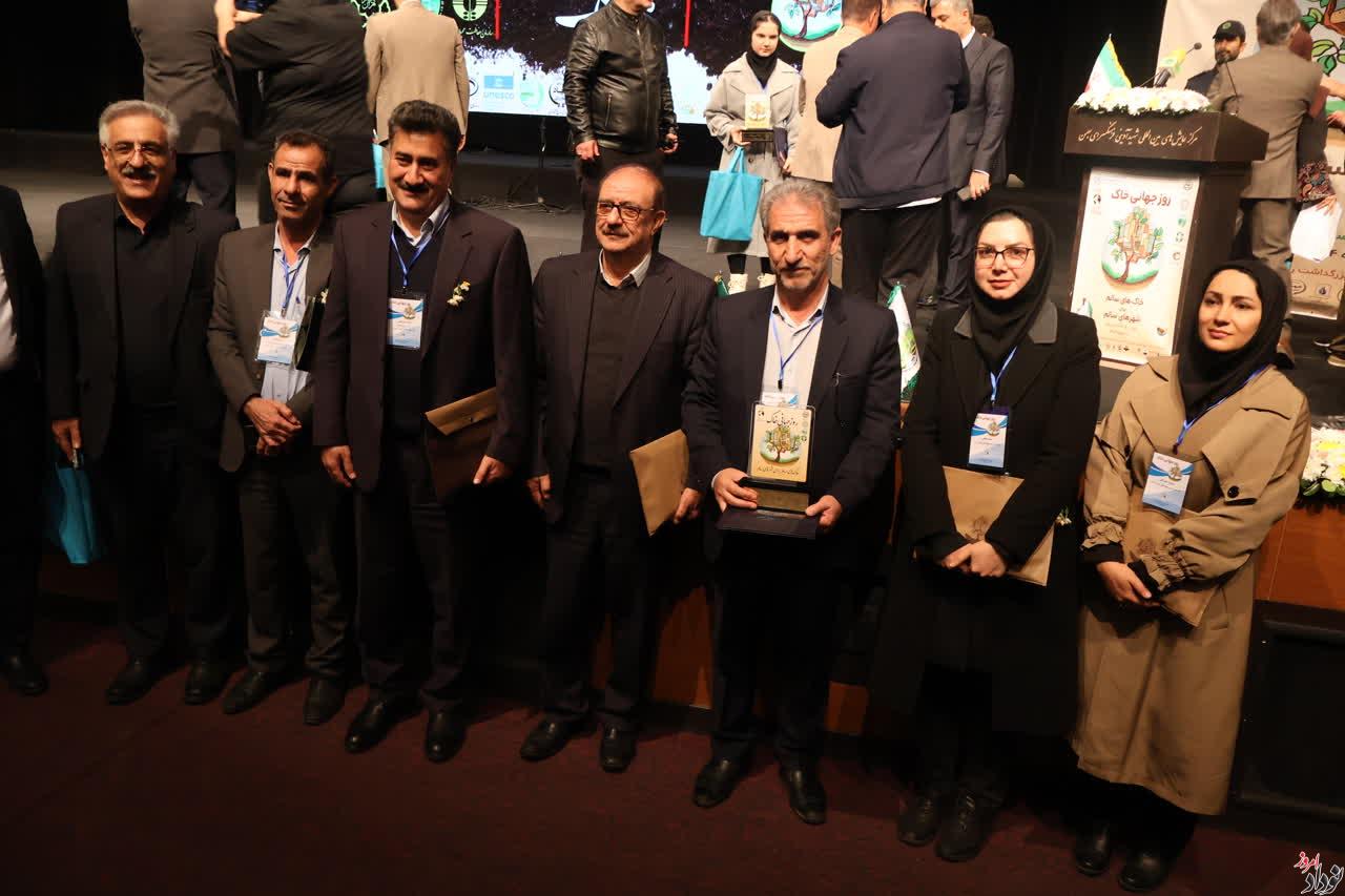 ایلام در جمع استان های برتر کشور در روز جهانی خاک , مریم بالوی فیلی خبرنگار نودادامروز ایلام در جمع استان های برتر کشور در روز جهانی خاک , مریم بالوی فیلی خبرنگار نودادامروز