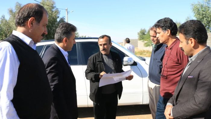 آغاز عملیات عمرانی بنیاد مسکن استان برای رفع مشکل سیلاب دشت‌ اکبر دهلران با اعزام ماشین‌آلات و اصلاح مسیرهای بحرانی
