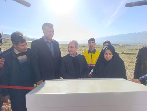 افتتاح ۱۲۸ میلیارد ریال پروژه برق‌ رسانی در شهرستان ایوان همزمان با دهه فجر