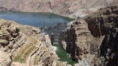 آب سد کرخه برای تأمین زمین‌ های دشت عباس کافی نیست و تأمین از سد سیمره در دستور کار قرار دارد