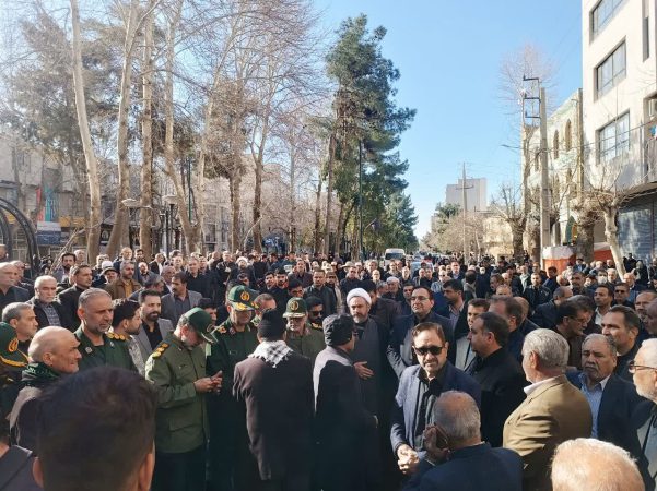 خون رهبر معظم انقلاب و شهیدان هدر نمی‌رود