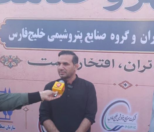 موکب مشترک پتروشیمی ایلام و منطقه آزاد مهران خدمات گسترده‌ ای به زائران ارائه می‌ دهد | امکانات رفاهی، درمانی و فرهنگی برای زائران فراهم شده است