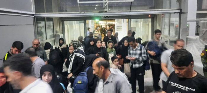 انجام تشریفات گمرکی کالاهای همراه بیش از ۸۰۰ هزار و ۱۲۱ مسافر وزائر در گمرک مهران